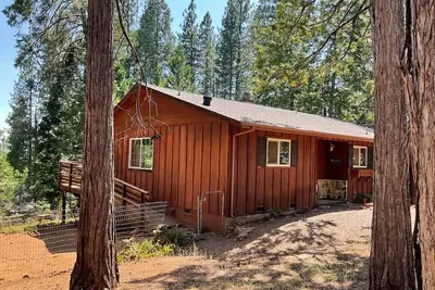 Image de 491) Very large 1 bedroom in a great area!