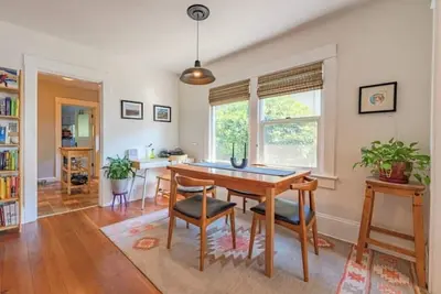 Image de Charming Craftsman with Backyard - Dog Friendly!