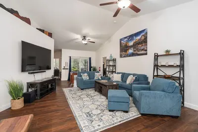 Image de Private Mountain Retreat in Yosemite/Breathtaking Views/Best Getaway/hot tub! !