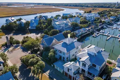 Image de Charming Harbour Village home with marina-front views, ocean views, and creek views all in one!
