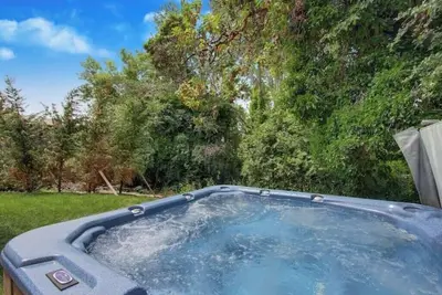 Image de New! Chic+Fun Family Retreat: Hot Tub & Kids Loft