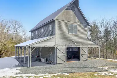 Image de Countryside Barndominium in Virginia w/ Patio
