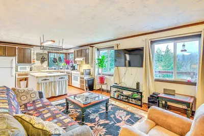 Image de 4 Mi to Sandy River Access: Studio w/ Mtn Views!