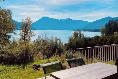 Image de Charming apartment with charm and lake view