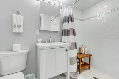 Image de Cozy Hamptons beach home centrally located to all the Hamptons has to offer