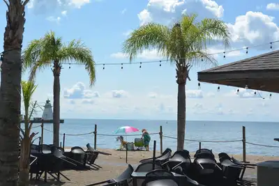 Image de Cottage with Pool, Dock and close to Sandy Beach