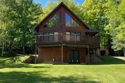 Image de Rock Lake Retreat: Sun, Water & Relaxation – The Ultimate Summer Escape!