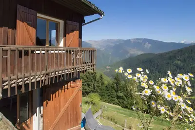 Image de Maison de vacances 'Le Plan Du Fruit' avec vue sur la montagne, terrasse privée et jardin privé