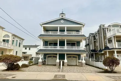 Image de Beach Block- Only a few houses from the beach!
