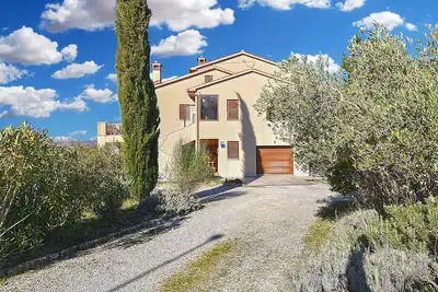Image de Apartment 2372/141542 (Istria - Presika), 5000m from the beach