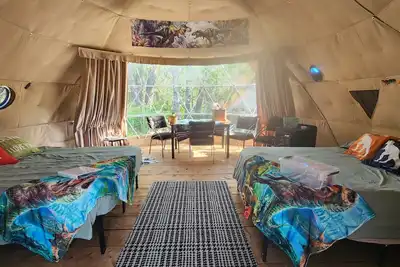 Image de #D2 Dino Dome-2 Dbl Beds- Pet friendly