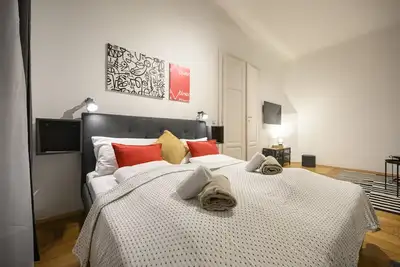 Image de Central Graz Getaway – Sleeps 4