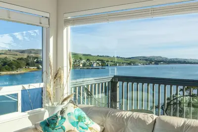 Image de Azul Casa Sereno By The Sea: Luxurious Cal King, Eastern King, and 2 Queen Beds!