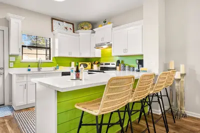 Image de Lazy Lime Townhome - Near Golf & Casinos - Sleeps 8