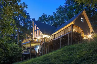 Image de Lake House near Lookout Mt, Theater, Gym & Arcade