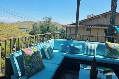 Image de One-of-a-kind home on Lake in Canyon Lake with Hot Tub 30 Day Min