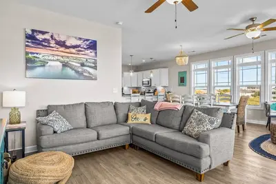Image de Stunning 6 Br Home with Elevator, Beach Access and Ocean Views