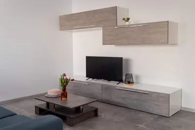 Image de Chic 2 Bed Apartment in Central Il GĹĽira
