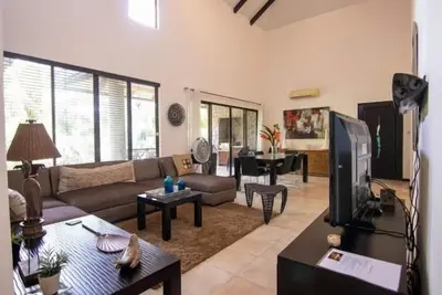 Image de Appartement en résidence · Coco · ★4, 60 · 3 chambres · 3 lits · 2 salles de bain