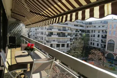 Image de Paris-Levallois grand appartement 4*: 2 chamb. asc, parking privé près metro/bus