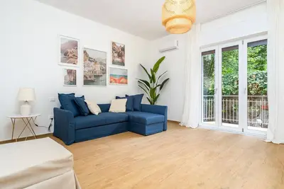 Residence Madonna - apt a stone's throw from the sea with patio and free parking.
