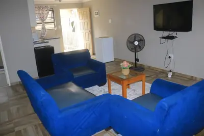 Image de Tranquil condo with pool & braai area in vibrant Randburg