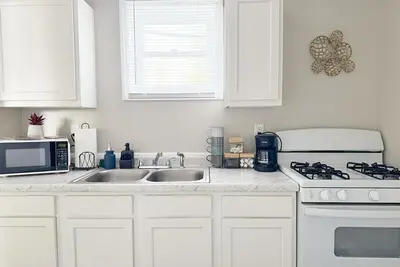 Image de Cozy 2-bedroom apartment in nice Evansville with Ac, WiFi
