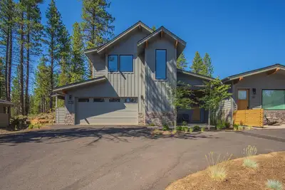 Family Escape with Firepit, Hot Tub & Game Loft