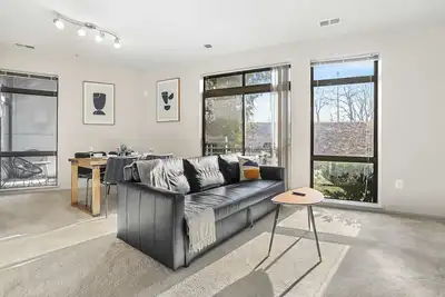 Image de Modern Apt Steps from Metro & Pentagon City