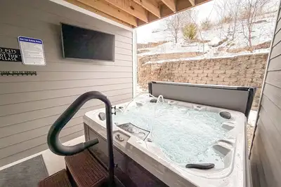 Image de Spring Special Hot Tub King Beds No Steps No Dog Fee