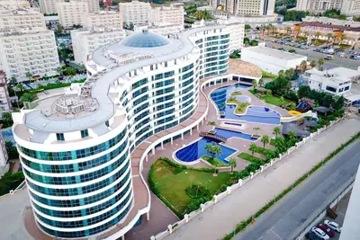 Sirius Town Residence & Spa Beautiful Pools, Full Gym, 2 mins to beach
