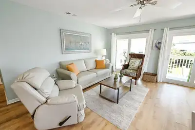 Image de Sandpiper Cove 3215 2 Bedroom 2 Bathroom Beach Getaway in Destin, Fl Free Beach Service