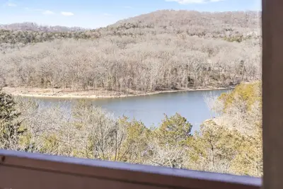 Image de Scenic Lakeview – Stay for 5!