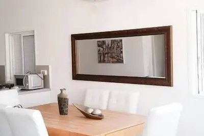 Image de O&O Group Cozy Apt BatYam 3 Min Walk To Beach