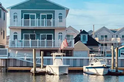 Image de Otten's Harbor Vacation Oasis