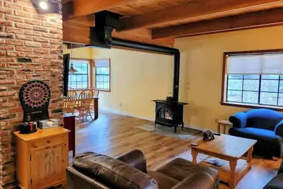 Image de Relax Inn | Close to Attractions Galore!