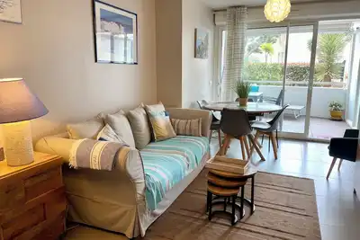 Image de Très agréable appartement avec terrasse, clim et parking
