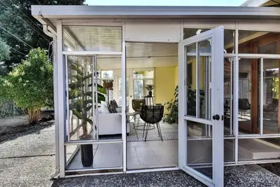Image de Hi Tech newly remodeled 3-bedroom/ 2 Ba house in Napa's best neighborhood.