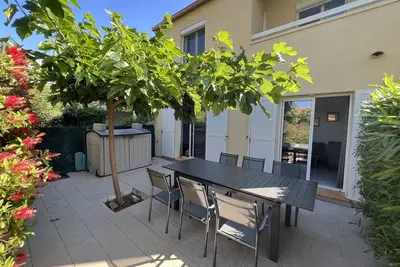 Image de Villa 8 Pers avec Garage et Piscine à 450m de la Plage