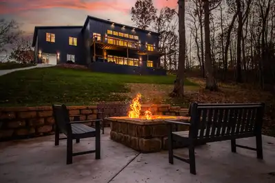 Image de Pedal and Plunge in Bella Vista! Sauna+ColdPlunge+HotTub+PingPong+PoolTable