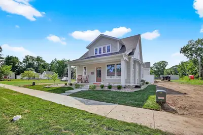 Image de New Build 4 bed 3 bath. View of Notre Dame.