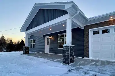 Image de Meadow Lane - Brand New, 2025! On Snowmobile Trail. 6 miles to Houlton.
