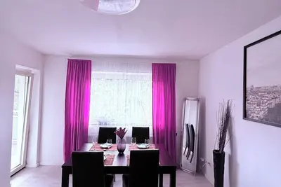 Image de Apartment in top location D-Benrath! Near Messe Dus\/Cologne with WiFi and SmartTV✨