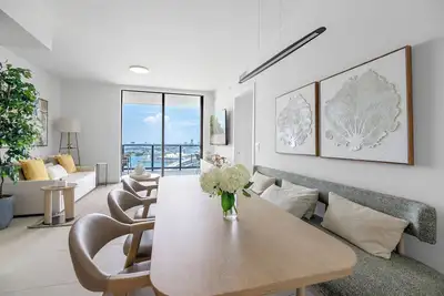 Image de 2916 - 3 Bedroom in Downtown Miami with Gym and Pool in front of Kaseya Center