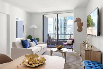 Image de 2409 - Spacious 1br w Balcony & Stunning Views - Pool, Gym, Near Arena & Bayside