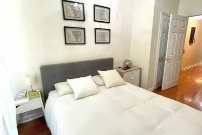 Image de Beautiful & Modern 2 bedroom apartment (2)