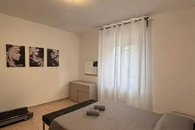 Image de Cozy apartment 500 meters from the sea and 800 meters from the center.