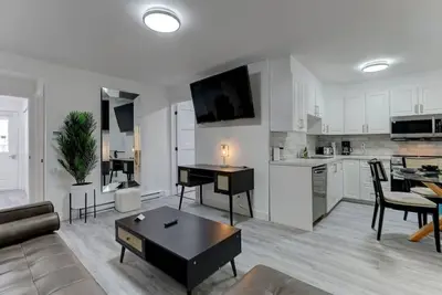 Image de Stylish 3br in the heart of Downtown Montreal