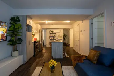 Amazing 4 Bedroom Unit in Downtown