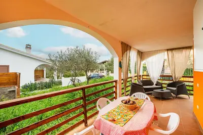 Image de Maison de vacances 'Diego' avec vue sur montagne, terrasse privée et climatisation
